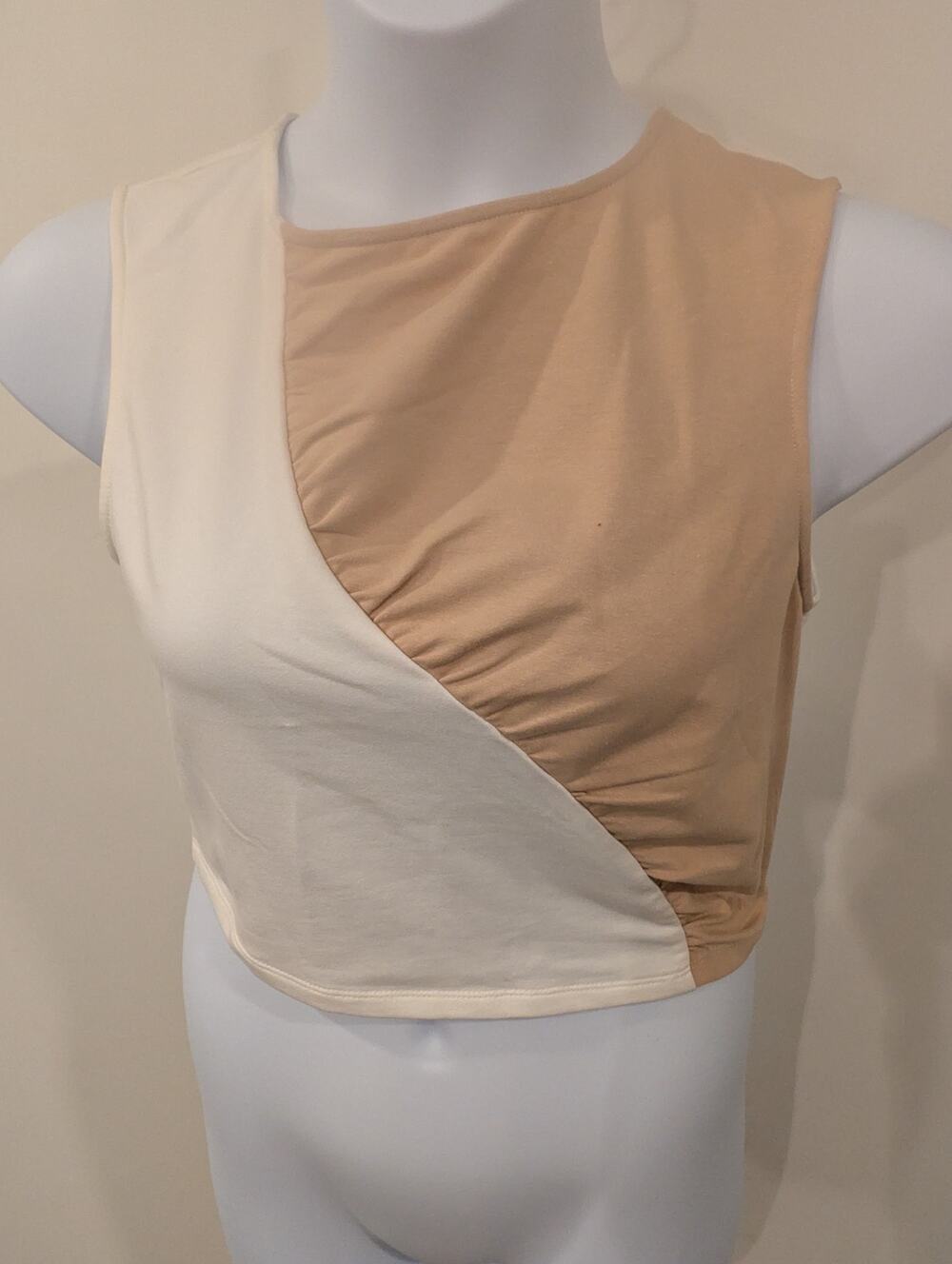 1388 - Pretty Damage Colorblock Crop Top - Large - NWT